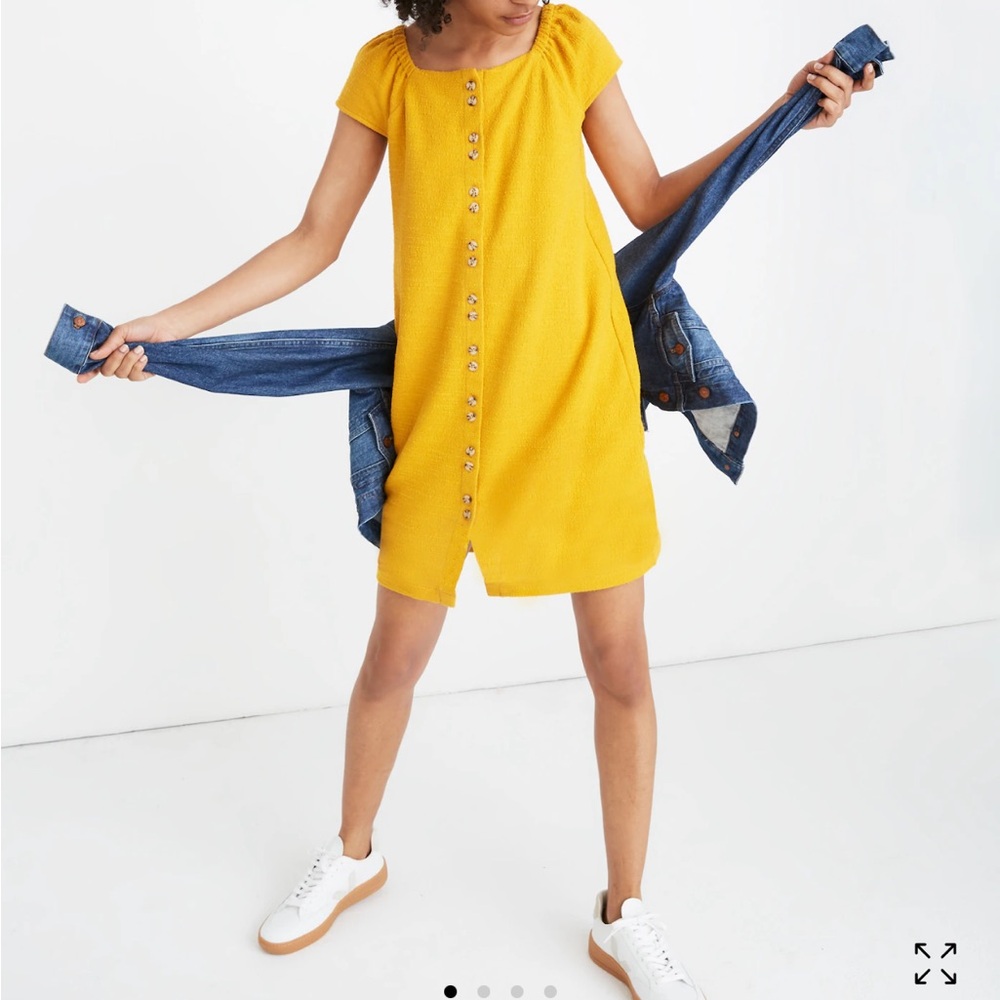 Madewell 
Texture & Thread Cap-Sleeve button front Dress
Size medium